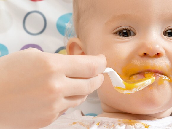 ¿Qué alimentos debe comer el bebé?