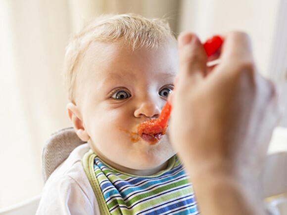 Los siguientes pasos en los alimentos sólidos para tu bebé